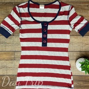 🌺 Daytrip | Gray and Red Striped Top (SOLD)
